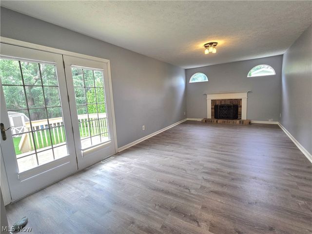 1742 Steese Road, Green, OH 44685