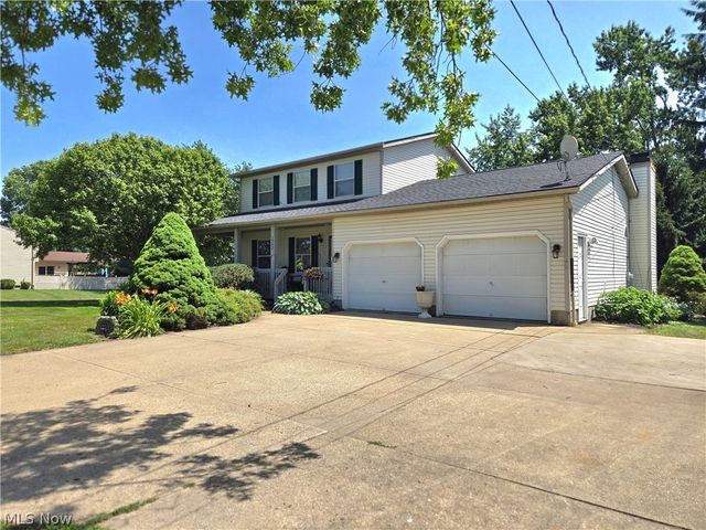 1742 Steese Road, Green, OH 44685