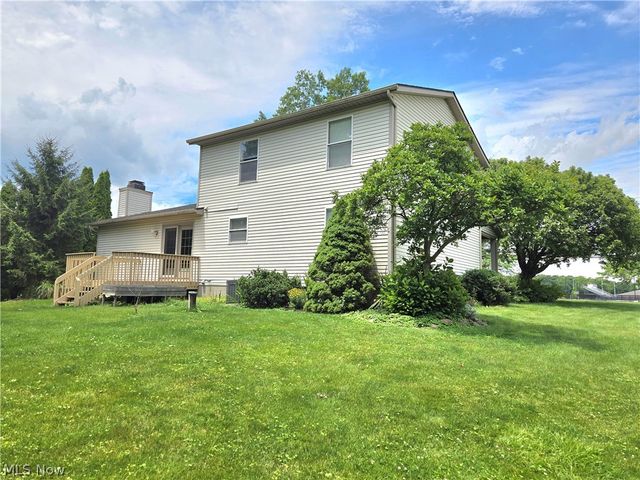 1742 Steese Road, Green, OH 44685