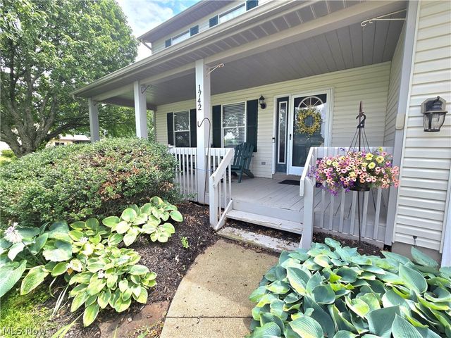 1742 Steese Road, Green, OH 44685