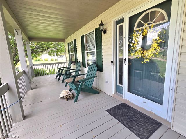 1742 Steese Road, Green, OH 44685