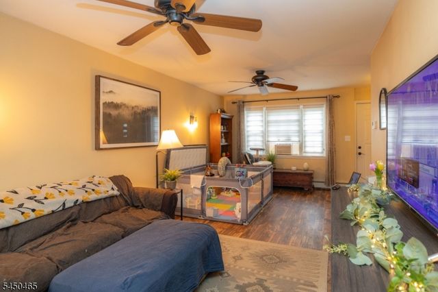 5 Clark St, Spotswood Boro, NJ 08884