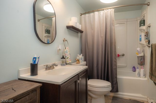 5 Clark St, Spotswood Boro, NJ 08884