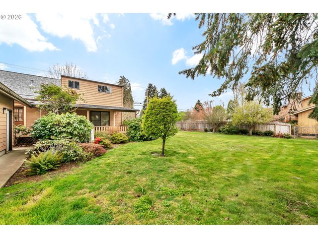 1521 GILHAM Rd, Eugene, OR 97401