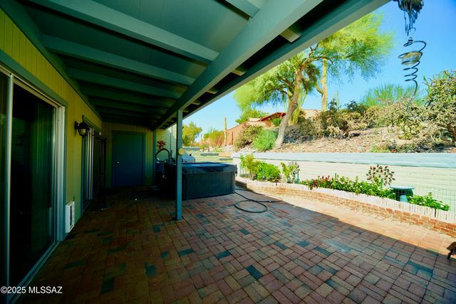1360 W Camino Alicante, Green Valley, AZ 85622