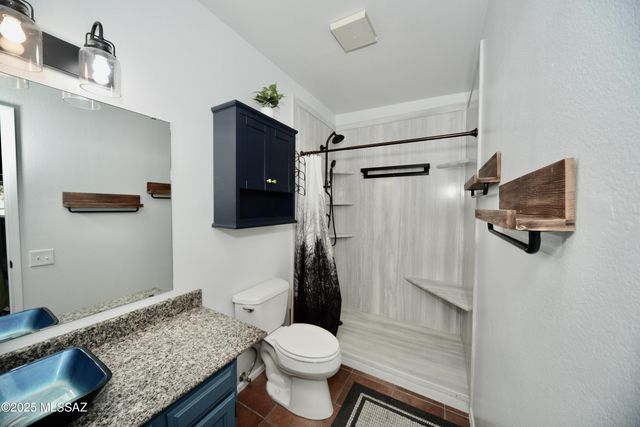 1360 W Camino Alicante, Green Valley, AZ 85622