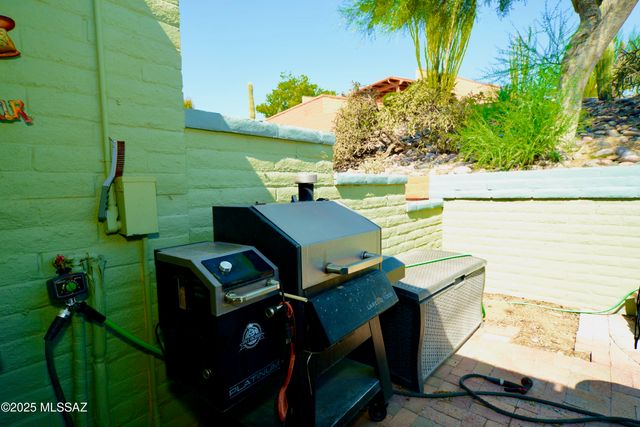 1360 W Camino Alicante, Green Valley, AZ 85622