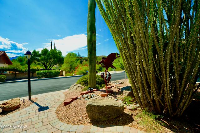 1360 W Camino Alicante, Green Valley, AZ 85622