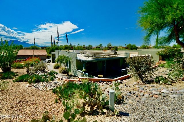 1360 W Camino Alicante, Green Valley, AZ 85622