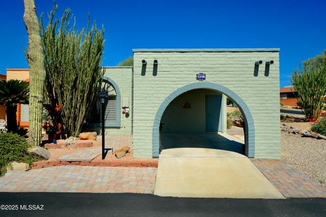 1360 W Camino Alicante, Green Valley, AZ 85622