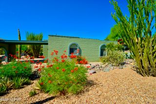 1360 W Camino Alicante, Green Valley, AZ 85622