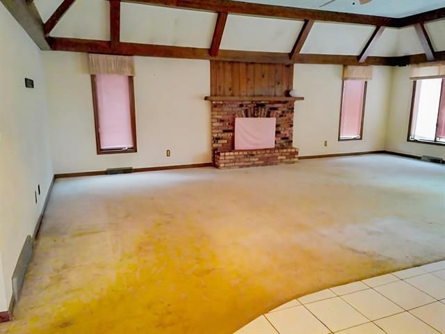 8046 Harvest Hill Drive, Roscoe, IL 61073