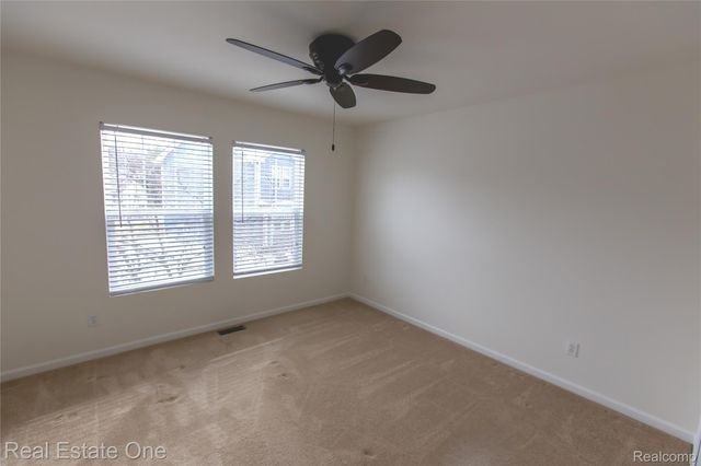 146 Jordyn Way, Oxford Village, MI 48371