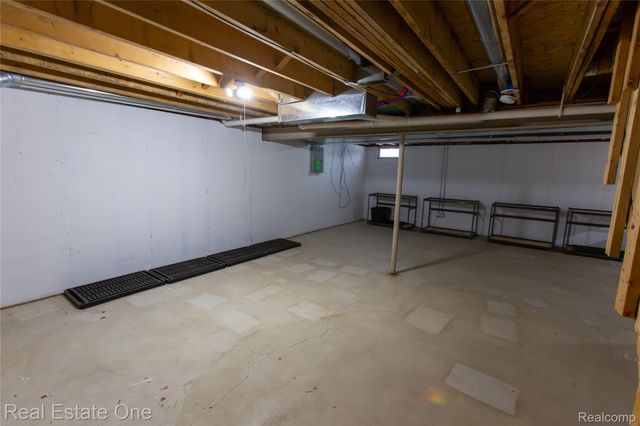 146 Jordyn Way, Oxford Village, MI 48371