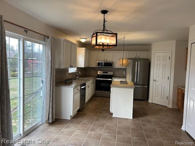 146 Jordyn Way, Oxford Village, MI 48371