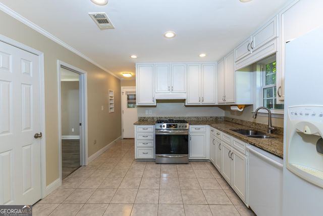 230 Whitney Way, Fayetteville, GA 30214