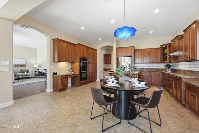 18116 W WILLOW Drive, Goodyear, AZ 85338