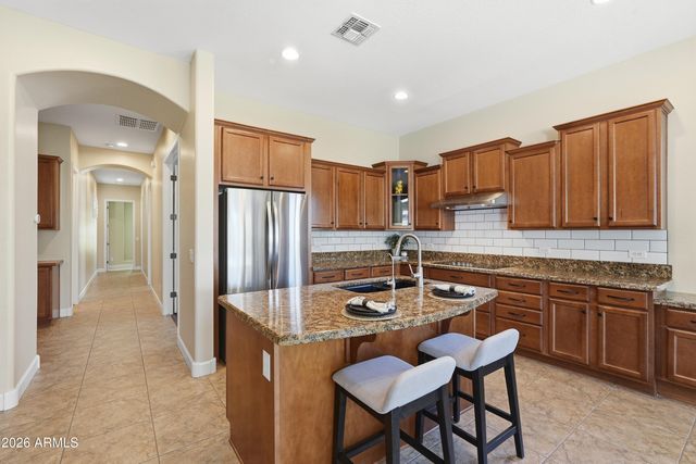 18116 W WILLOW Drive, Goodyear, AZ 85338