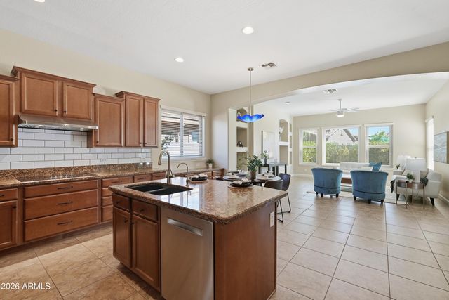 18116 W WILLOW Drive, Goodyear, AZ 85338