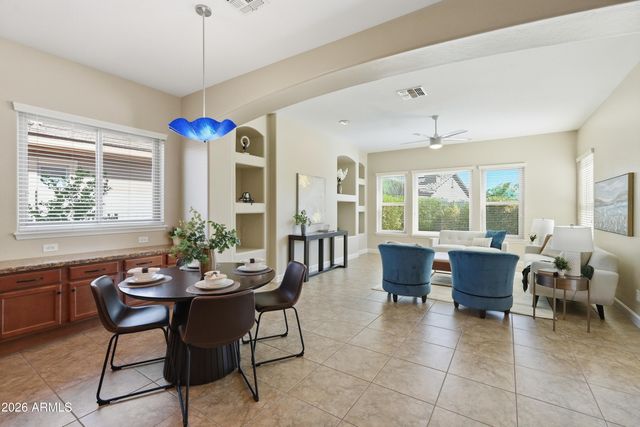 18116 W WILLOW Drive, Goodyear, AZ 85338