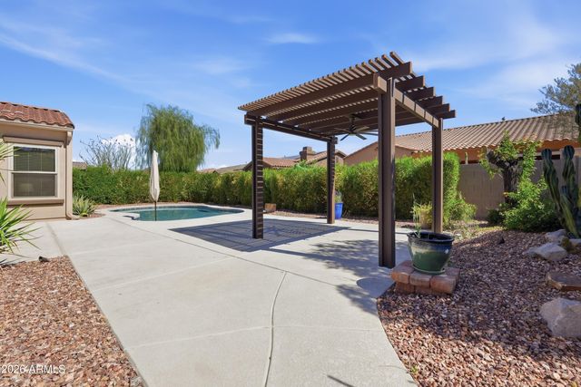 18116 W WILLOW Drive, Goodyear, AZ 85338