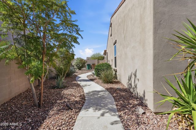 18116 W WILLOW Drive, Goodyear, AZ 85338