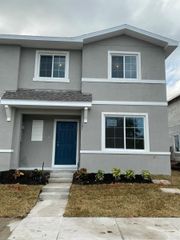 3345 Liberty Square Way 101, Fort Pierce, FL 34982