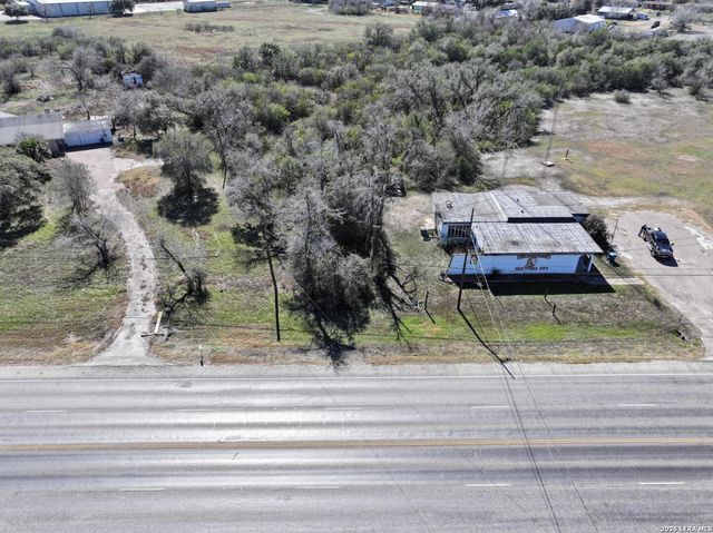 2500 S Washington, Beeville, TX 78102