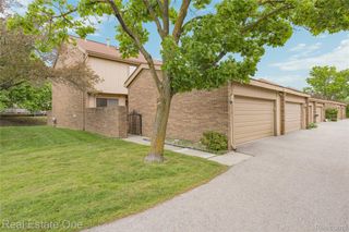 5345 Wright Way W, West Bloomfield Charter Township, MI 48322