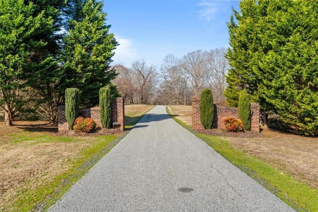 7653 Adams Farm Road, Randleman, NC 27317