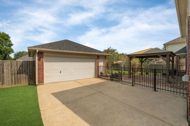22110 Emerald Run Lane, Richmond, TX 77469