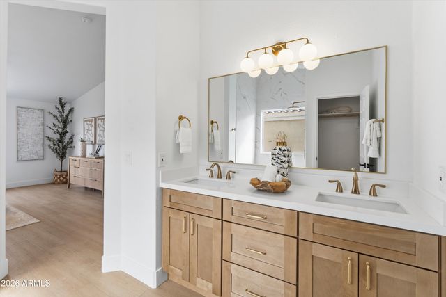 2563 E ROBB Lane, Phoenix, AZ 85024