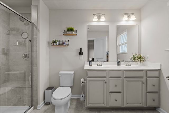 435 Greenwood Dr., North Strabane, PA 15317