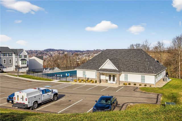 435 Greenwood Dr., North Strabane, PA 15317