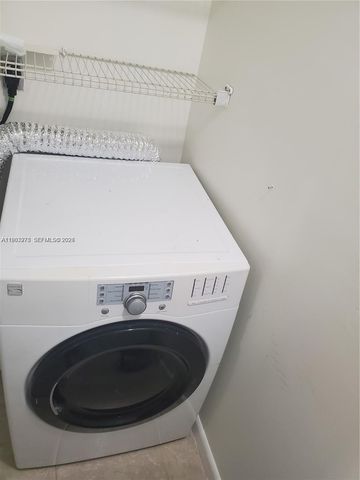 831 SW 14th Ct, Deerfield Beach, FL 33441