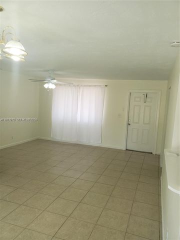 831 SW 14th Ct, Deerfield Beach, FL 33441