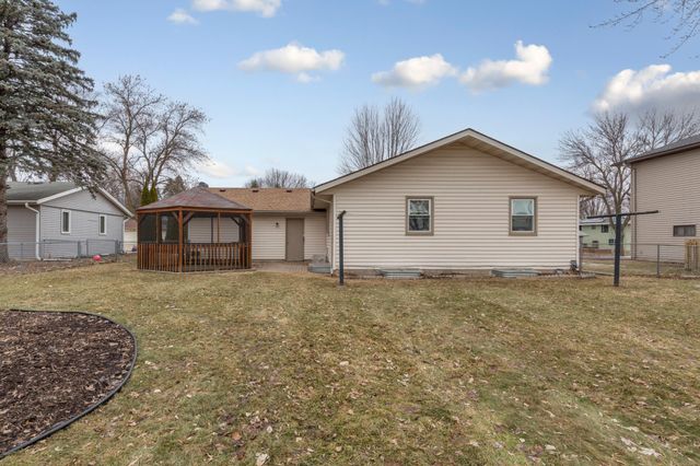 8350 208th Street W, Lakeville, MN 55044