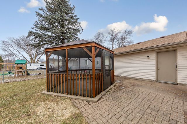 8350 208th Street W, Lakeville, MN 55044