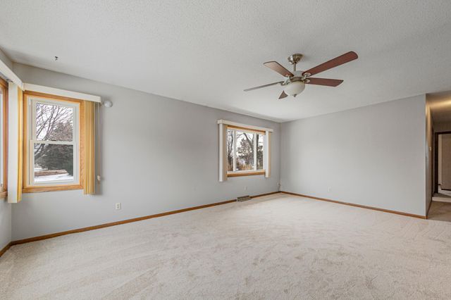 8350 208th Street W, Lakeville, MN 55044