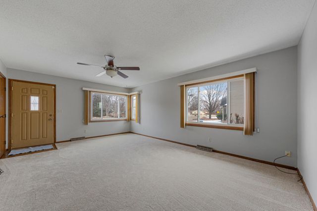 8350 208th Street W, Lakeville, MN 55044