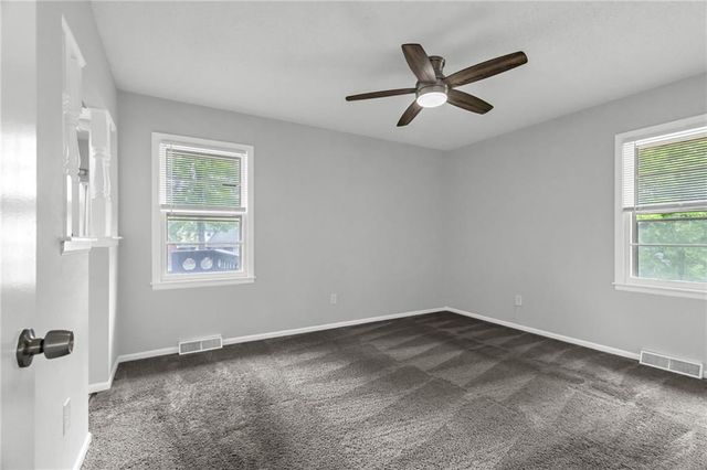 17908 E Cheyenne Drive, Independence, MO 64056
