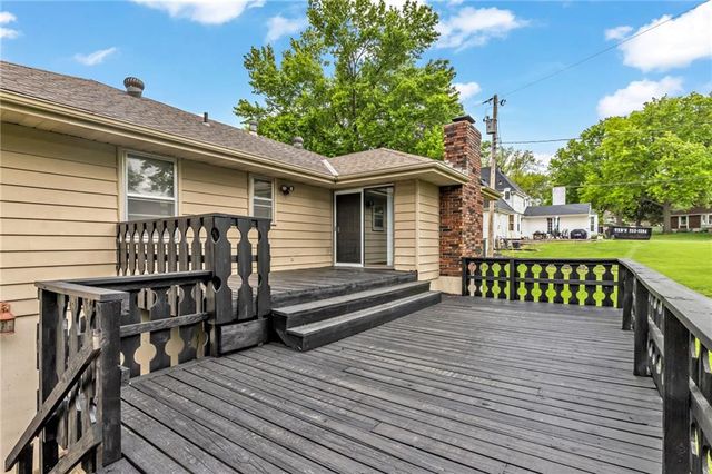 17908 E Cheyenne Drive, Independence, MO 64056