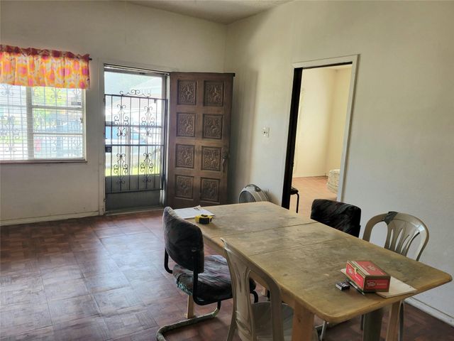 7846 Dayton Street, Houston, TX 77012