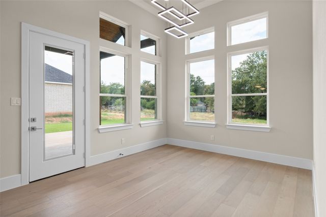 2300 Candlestick Drive, Granbury, TX 76049