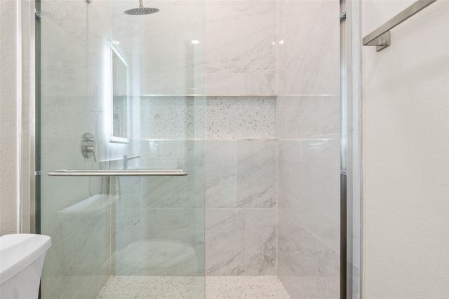 2300 Candlestick Drive, Granbury, TX 76049