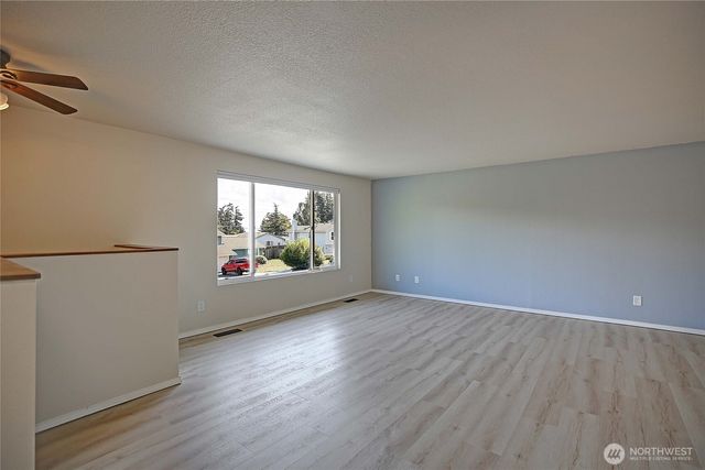 2029 Baymont Drive, Oak Harbor, WA 98277