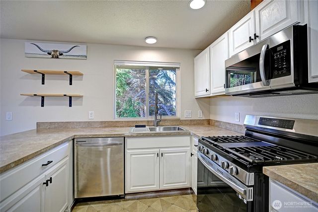 2029 Baymont Drive, Oak Harbor, WA 98277