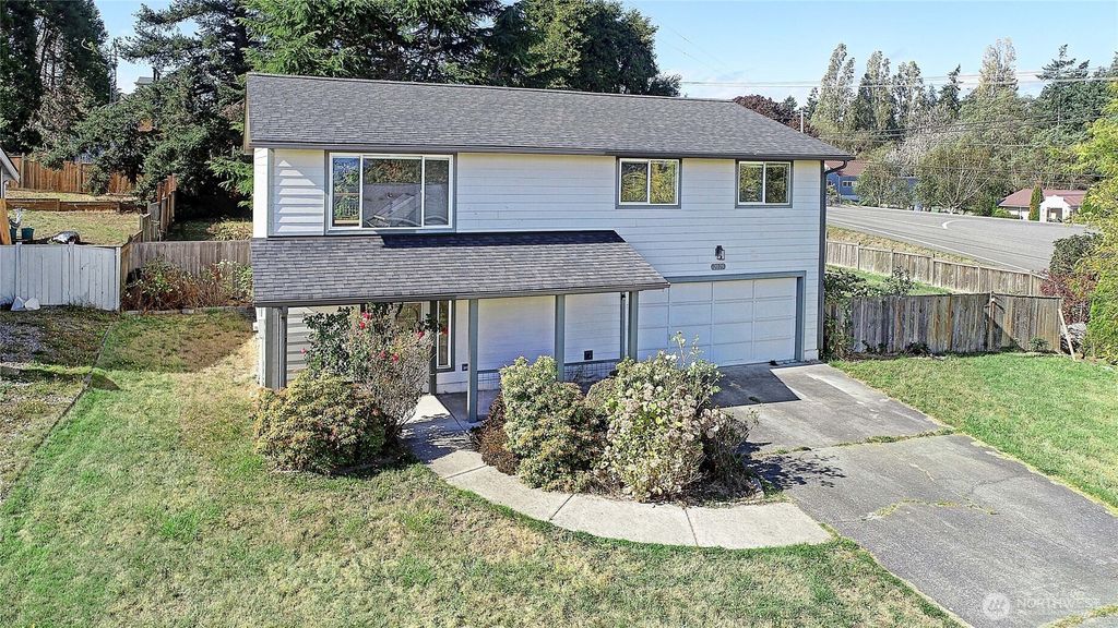 2029 Baymont Drive, Oak Harbor, WA 98277
