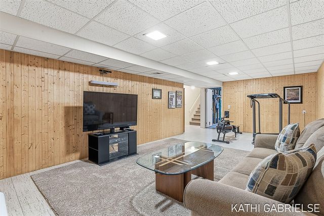 1830 Pine Court, Grand Haven, MI 49417