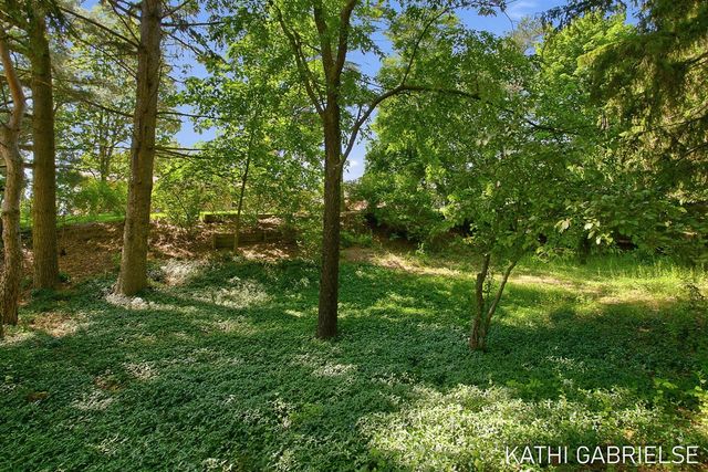 1830 Pine Court, Grand Haven, MI 49417